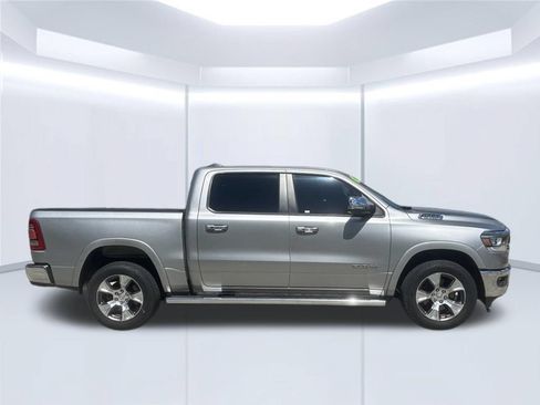 Used 2019 RAM 1500 Laramie AWD/4WD image 5