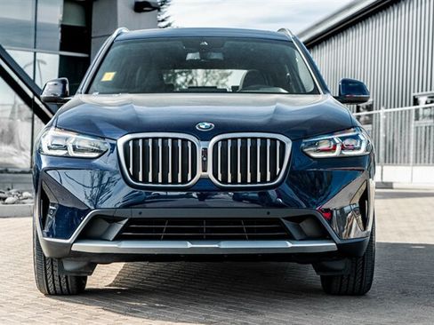 Used 2023 BMW X3 xDrive30i w/ Premium Package AWD/4WD image 4