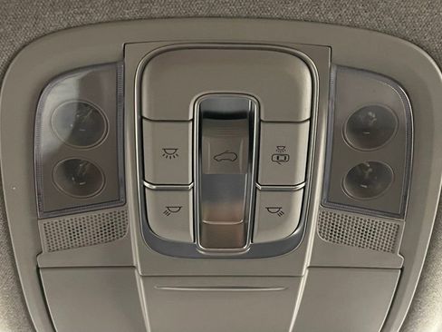 Used 2020 Hyundai Santa Fe Limited image 25