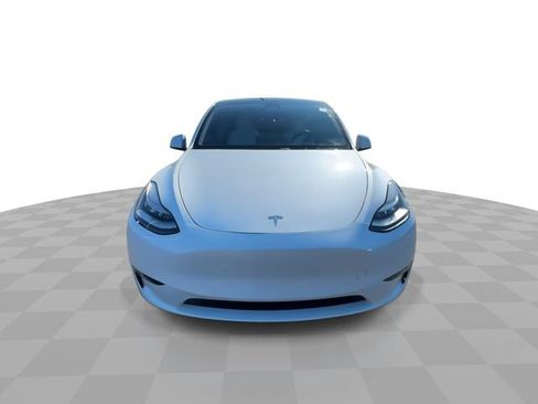 Used 2020 Tesla Model Y Long Range image 3