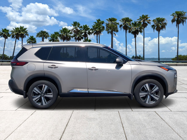 Used 2023 Nissan Rogue Platinum w/ Platinum Premium Package FWD image 3