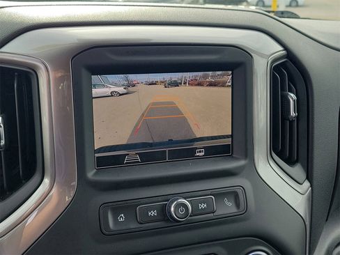 Used 2024 Chevrolet Silverado 2500 Custom w/ Custom Value Package image 27