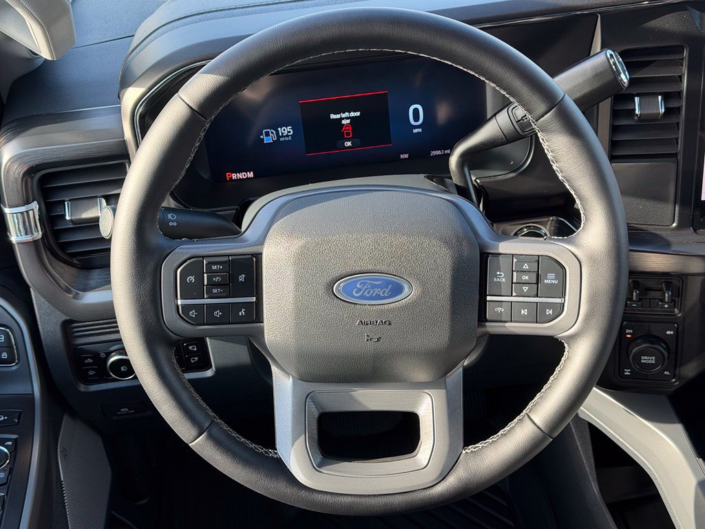 Used 2026 Ford F250 Lariat AWD/4WD image 12