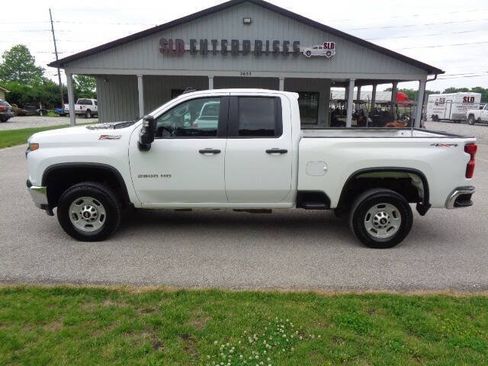 Used 2023 Chevrolet Silverado 2500 W/T w/ WT Convenience Package AWD/4WD image 2