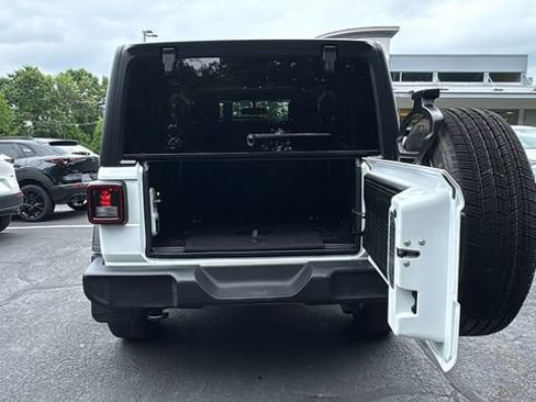 Used 2021 Jeep Wrangler Sport AWD/4WD image 13