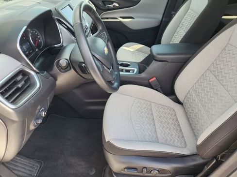 Used 2024 Chevrolet Equinox LT FWD image 14