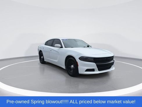 Used 2017 Dodge Charger Police RWD image 2