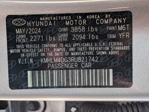 Used 2024 Hyundai Elantra SEL FWD image 29