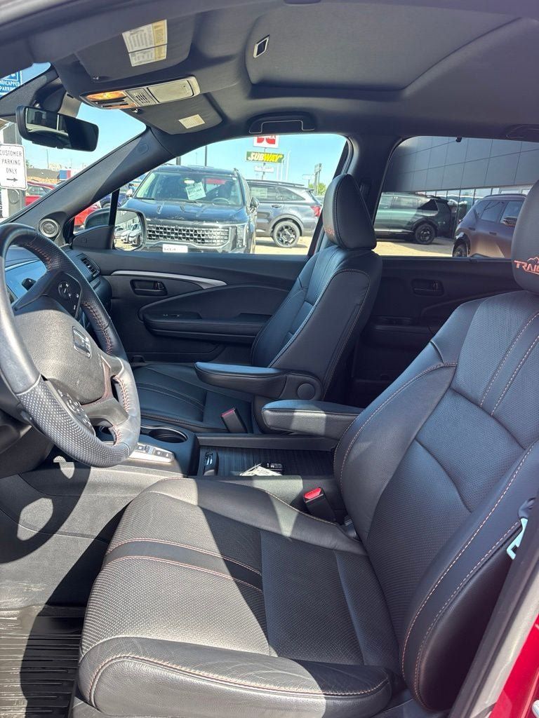 Used 2022 Honda Passport TrailSport image 13