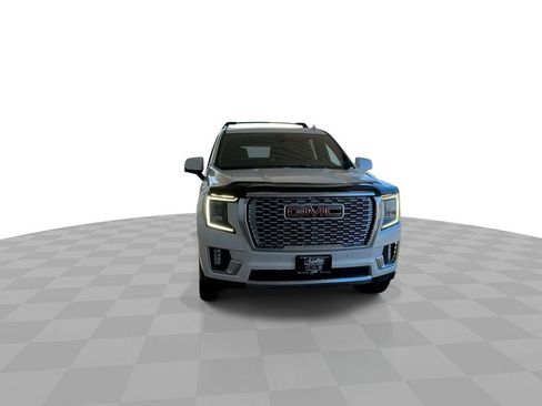 Certified 2022 GMC Yukon XL Denali image 3