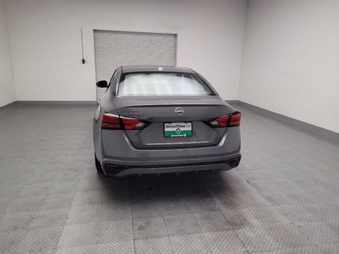 Used 2025 Nissan Altima 2.5 SV FWD image 6