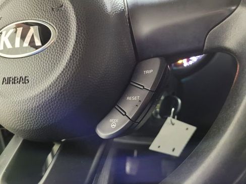Used 2015 Kia Soul image 23