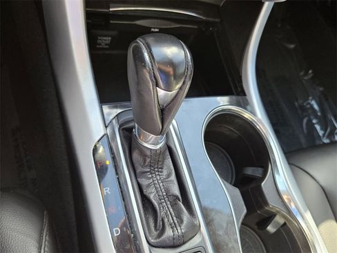 Used 2020 Acura TLX image 20