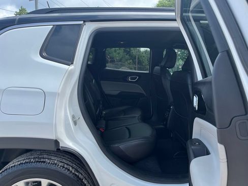 Used 2025 Jeep Compass Limited AWD/4WD image 29