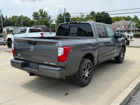Used 2020 Nissan Titan SV AWD/4WD image 6