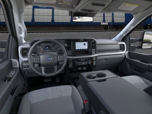 New 2026 Ford F250 4x4 Crew Cab Super Duty image 9
