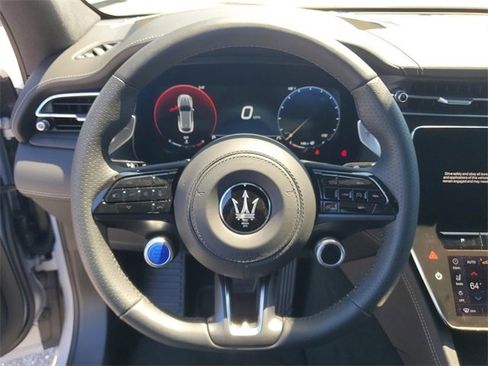 New 2024 Maserati Grecale GT image 19