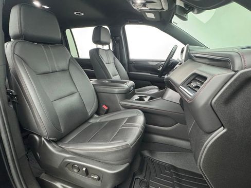 Used 2023 Chevrolet Suburban RST w/ Luxury Package AWD/4WD image 38