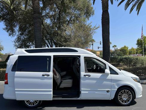 Used 2020 Mercedes-Benz Metris Passenger image 51
