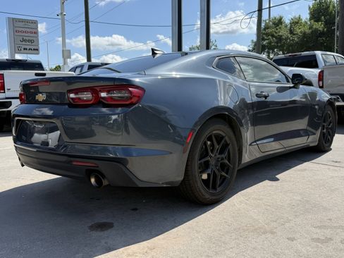 Used 2022 Chevrolet Camaro LT RWD image 5