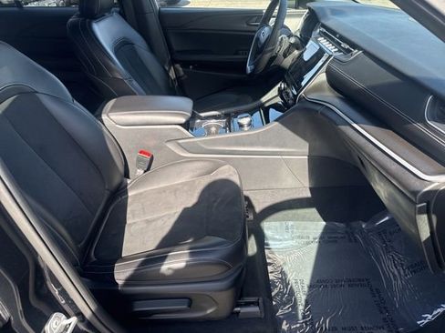 Certified 2023 Jeep Grand Cherokee Altitude RWD image 29