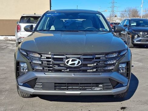 Used 2025 Hyundai Tucson SE AWD/4WD image 2