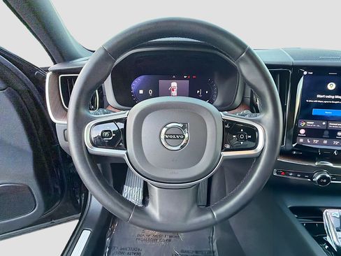 Used 2023 Volvo XC60 B5 Ultimate AWD/4WD image 38