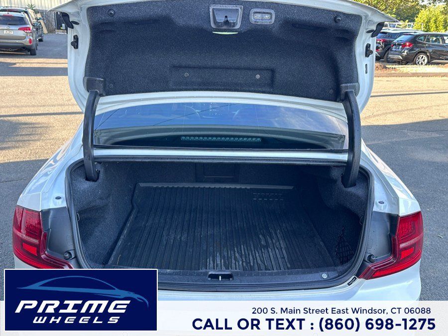 Used 2017 Volvo S90 T6 Momentum w/ Vision Package AWD/4WD image 13