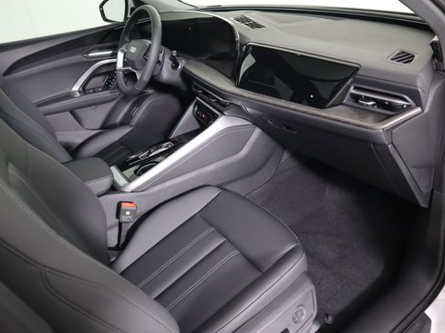 Used 2025 Audi Q5 Premium w/ Convenience Package image 19