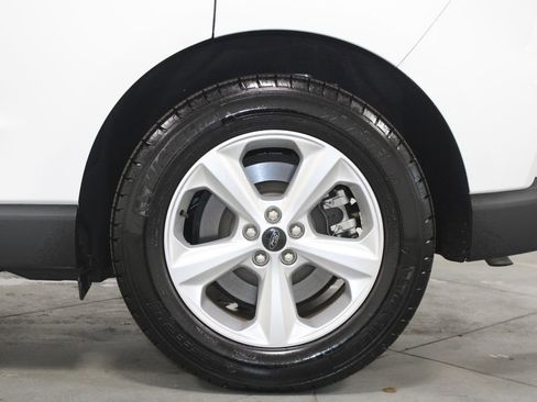 Used 2024 Ford Edge SE image 16