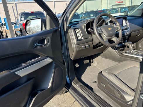 Used 2019 Chevrolet Colorado LT w/ LT Convenience Package image 7
