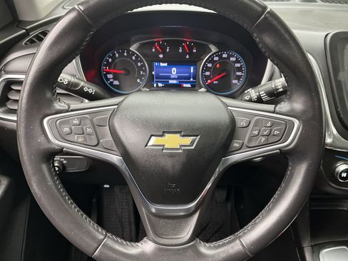 Used 2019 Chevrolet Equinox LT image 14