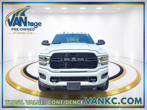 Used 2022 RAM 2500 Laramie AWD/4WD image 2