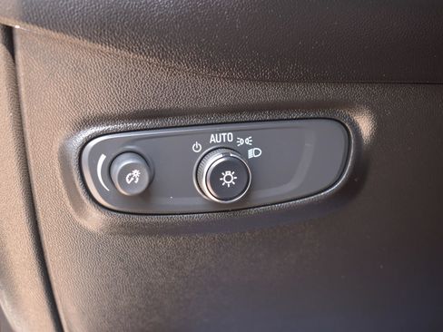 Used 2020 Chevrolet Equinox LS AWD/4WD image 16