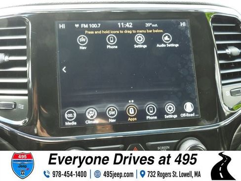 Used 2022 Jeep Grand Cherokee Laredo E AWD/4WD image 23