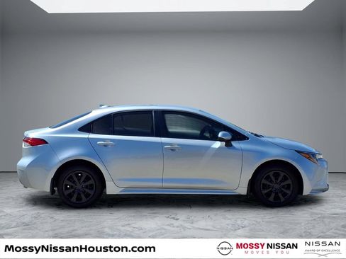 Used 2026 Toyota Corolla LE FWD image 8