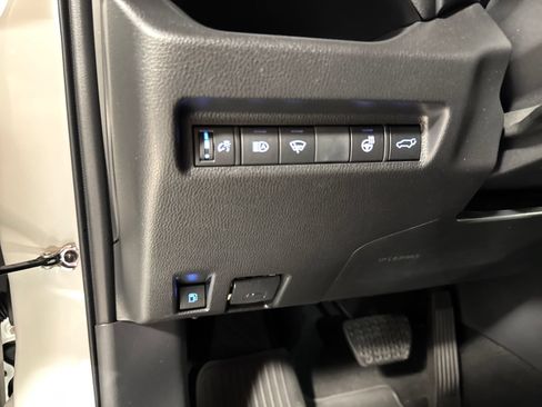 Used 2022 Toyota RAV4 SE w/ Convenience Package AWD/4WD image 18