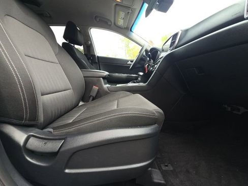 Used 2021 Kia Sportage LX image 15