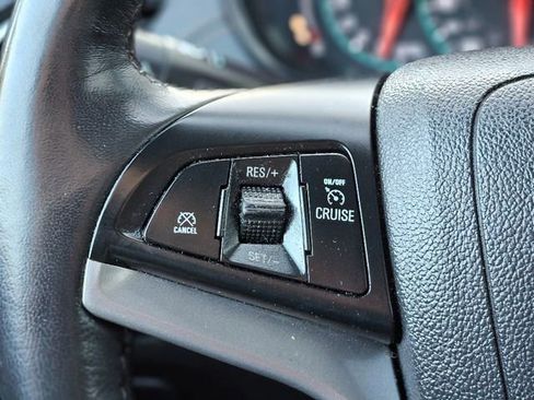 Used 2020 Chevrolet Trax LT w/ LT Convenience Package image 16