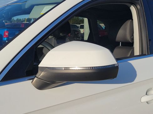 Used 2021 Audi Q5 Prestige image 11