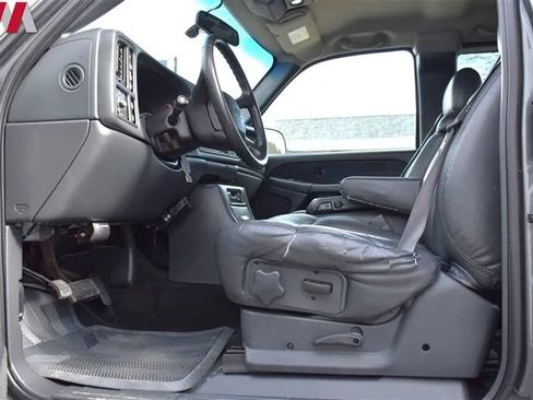 Used 2002 Chevrolet Silverado 2500 LS w/ Electrical Convenience Pkg AWD/4WD image 10