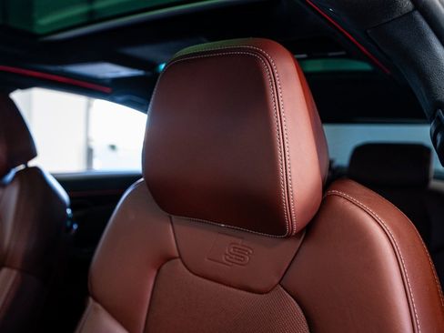 Used 2022 Audi S8 4.0T image 40