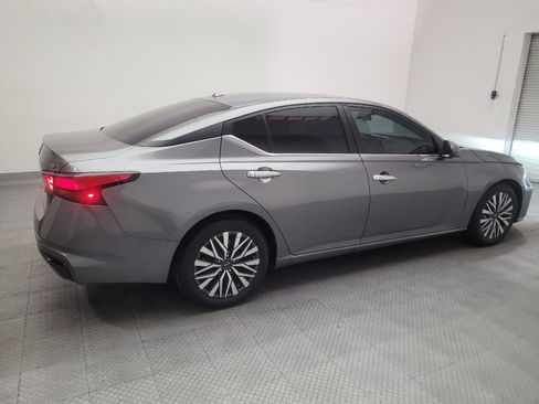 Used 2023 Nissan Altima 2.5 SV FWD image 10