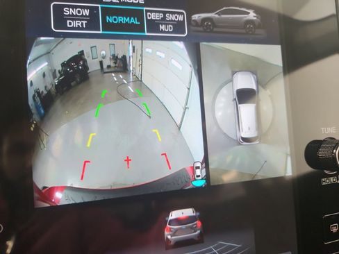 New 2026 Subaru Crosstrek 2.5i Limited w/ Crosstrek Mirror Package image 21