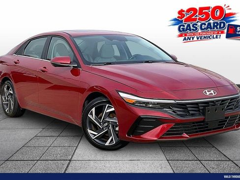 Used 2024 Hyundai Elantra Limited FWD image 2