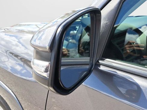 Used 2019 Toyota 4Runner SR5 Premium image 11