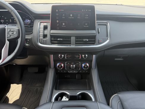 Used 2024 GMC Yukon SLT w/ SLT Premium Package AWD/4WD image 21