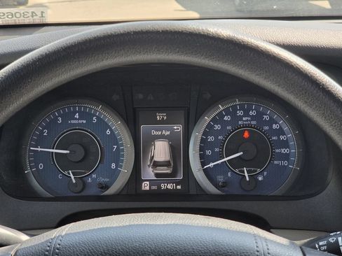 Used 2019 Toyota Sienna LE FWD image 15