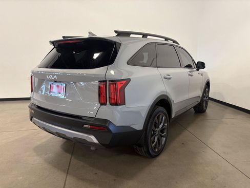 Used 2023 Kia Sorento SX Prestige AWD/4WD image 3