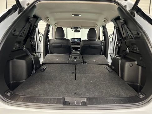 Used 2025 Mitsubishi Outlander SE AWD/4WD image 40